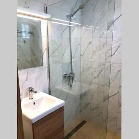 Modern & Spacious Studio Isla Puerto Del Carmen 公寓 *